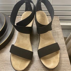 Charleston Shoe Company Black size 5